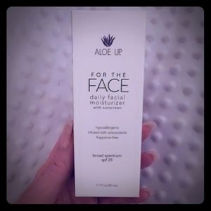 ALOE UP daily facial moisturizer bs spf25